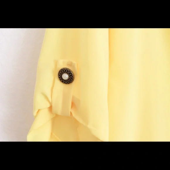 🔴 Everly Blouse - Picture 2 of 5